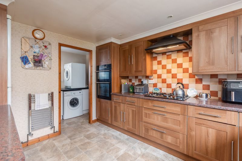 Property photo 3 of 19 Photo 16