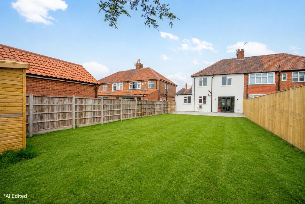 Property photo 2 of 22 Rear Garden