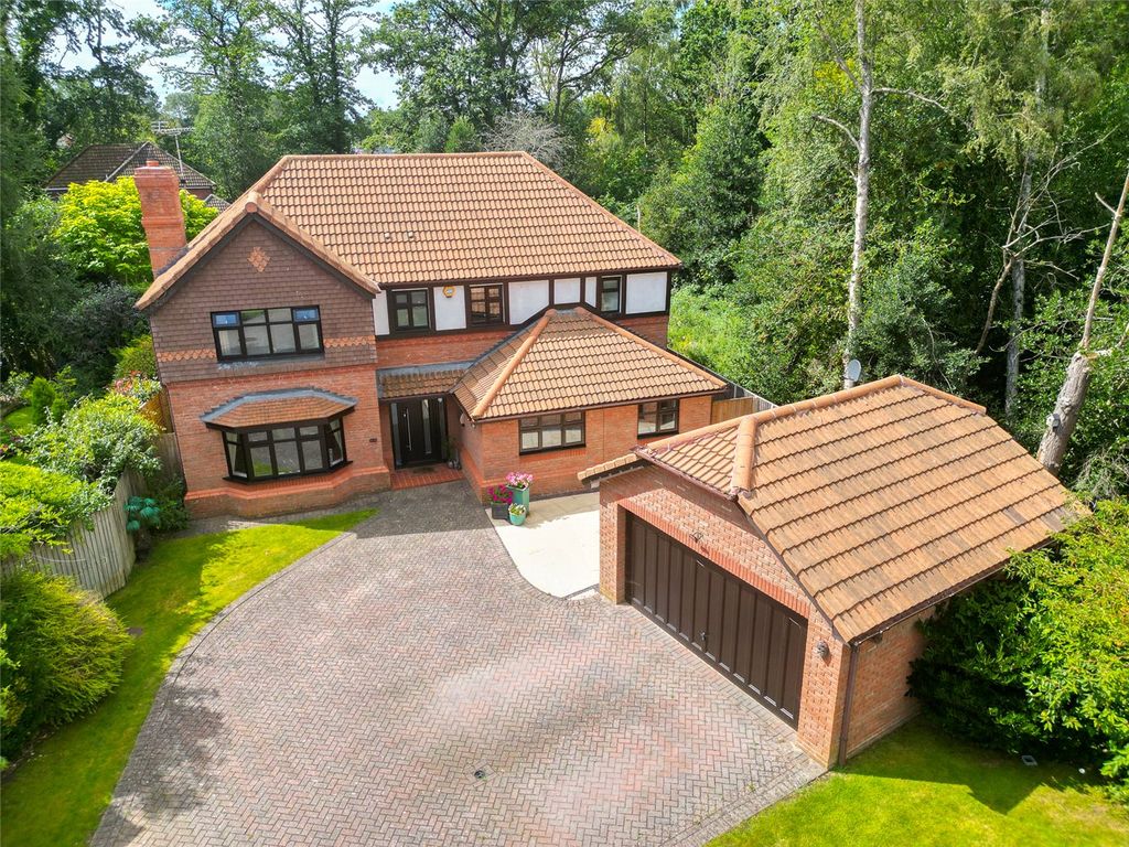 Property photo 2 of 29 Picture No. 47