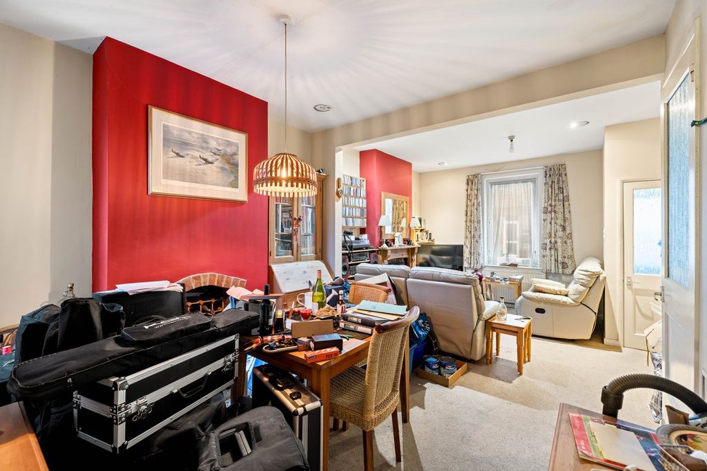 Property photo 3 of 9