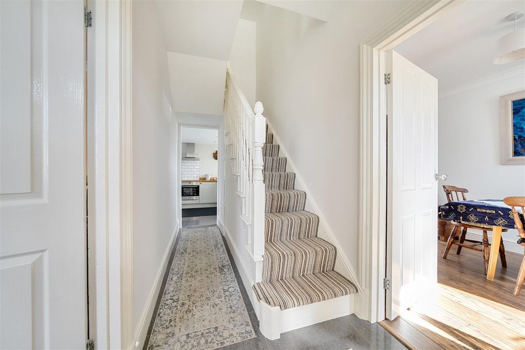 Property photo 3 of 29 Entrance Hallway