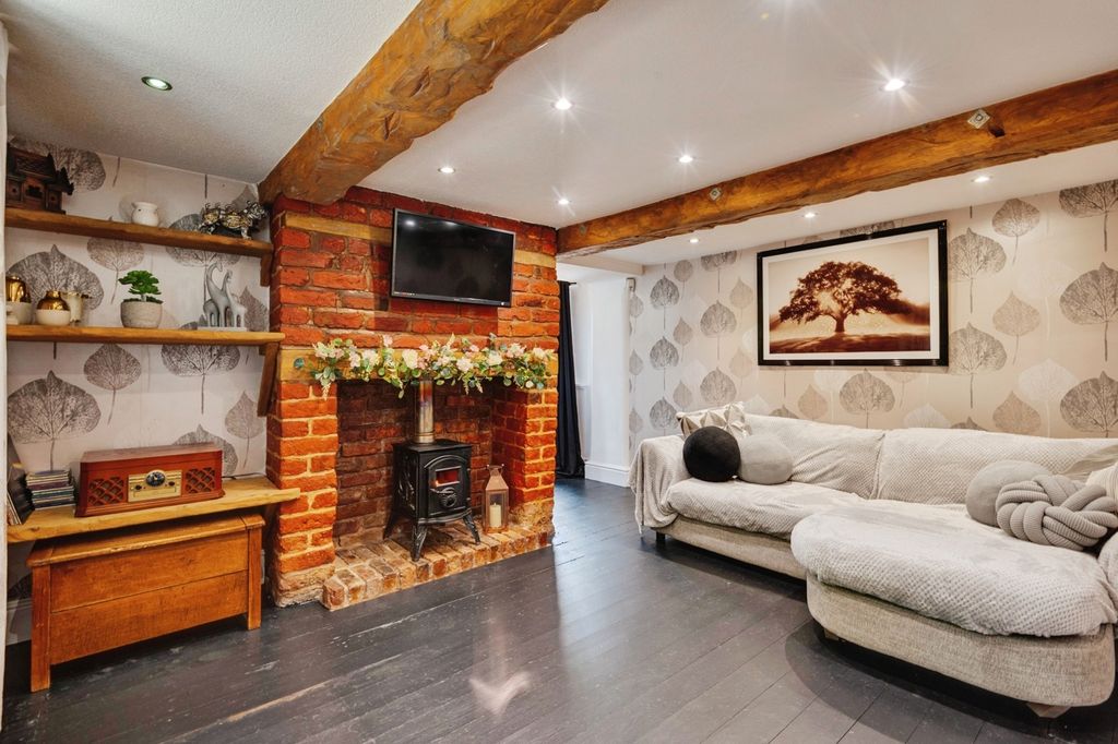 Property photo 3 of 39 Pbox-Img.Jpg