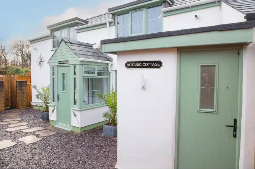 Property photo 1 of 10