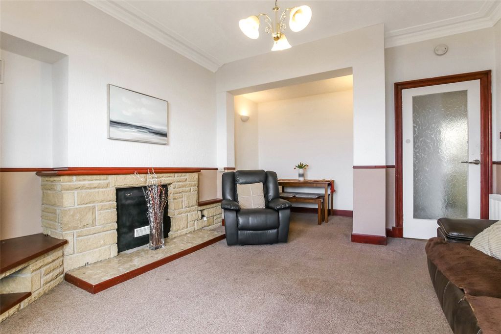 Property photo 3 of 12 Living/Dining Room