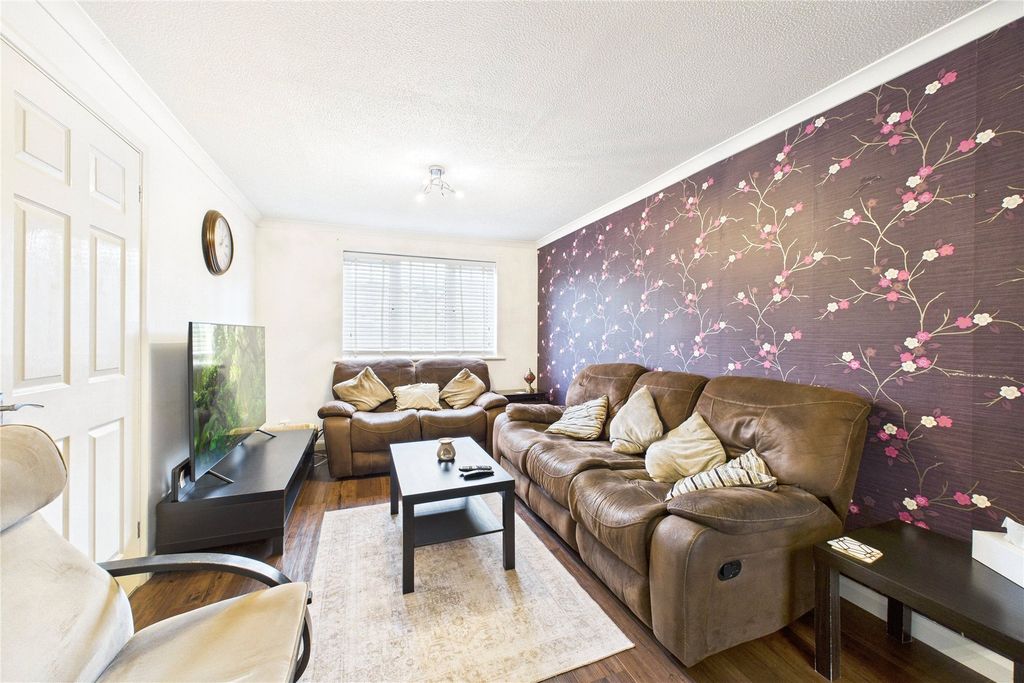 Property photo 2 of 14 Picture No. 18