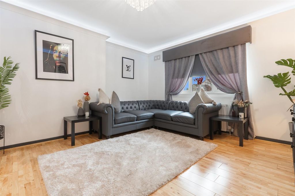 Property photo 3 of 31 Img_9937.Jpg