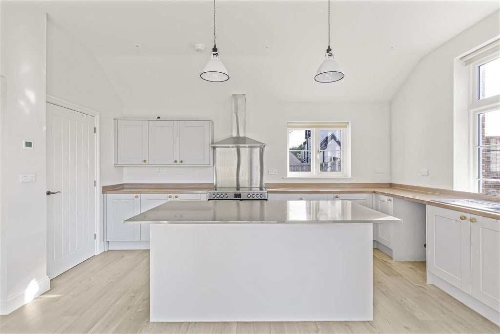 Property photo 3 of 42 57_41245.Jpg