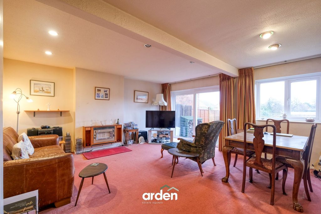 Property photo 3 of 11