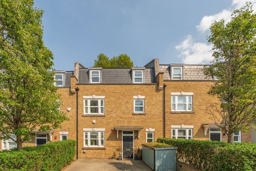 Property photo 1 of 8