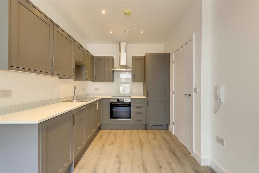 Property photo 2 of 11 4Zue0Oqliuqwqzxoa8Gxfw.Jpg