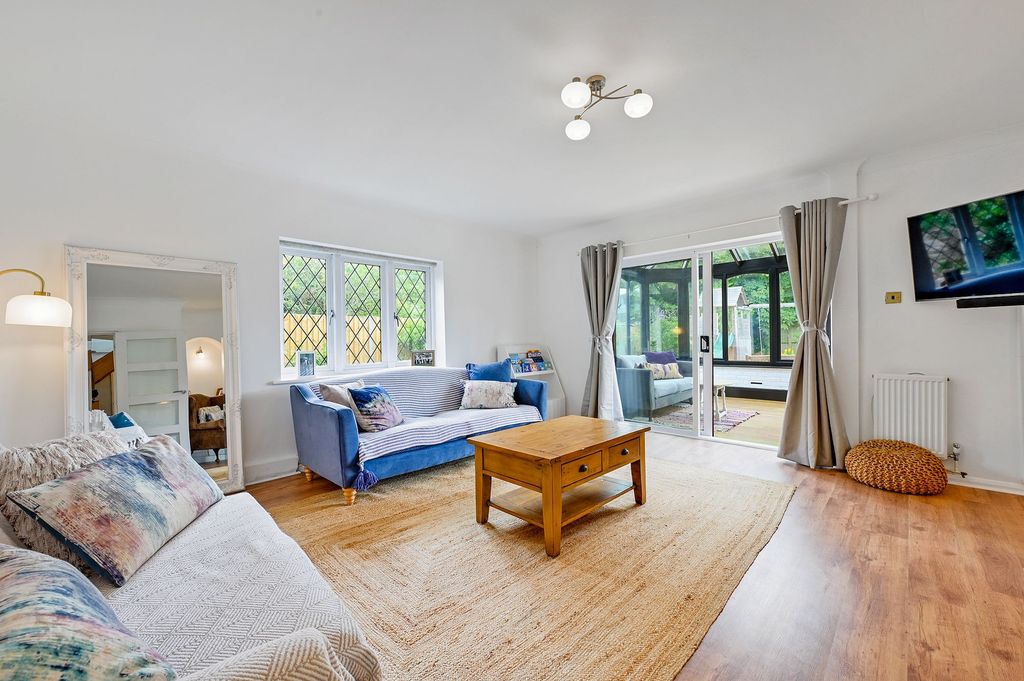 Property photo 2 of 12