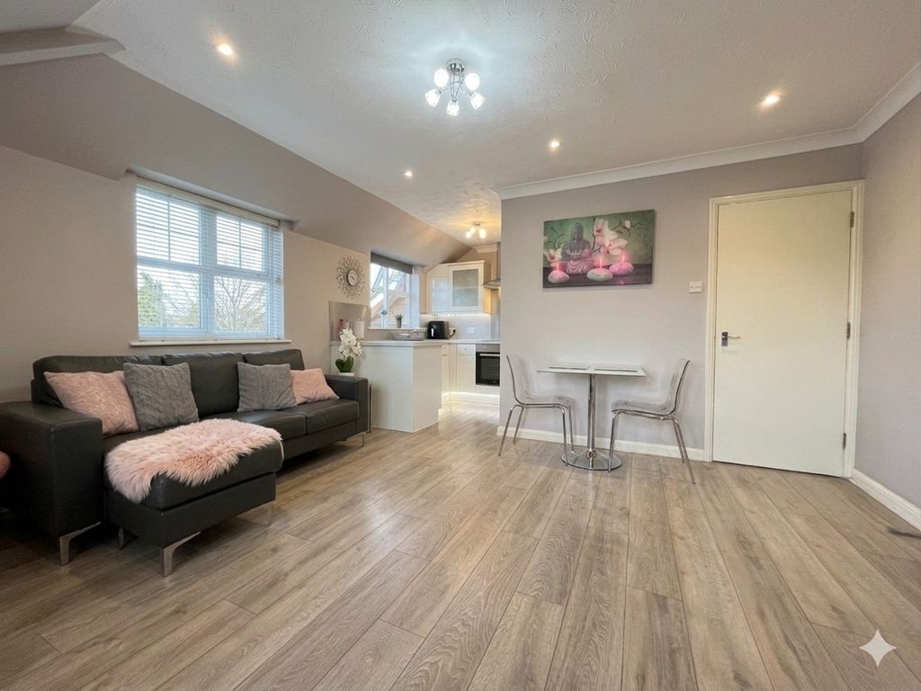 Property photo 3 of 7 5069152