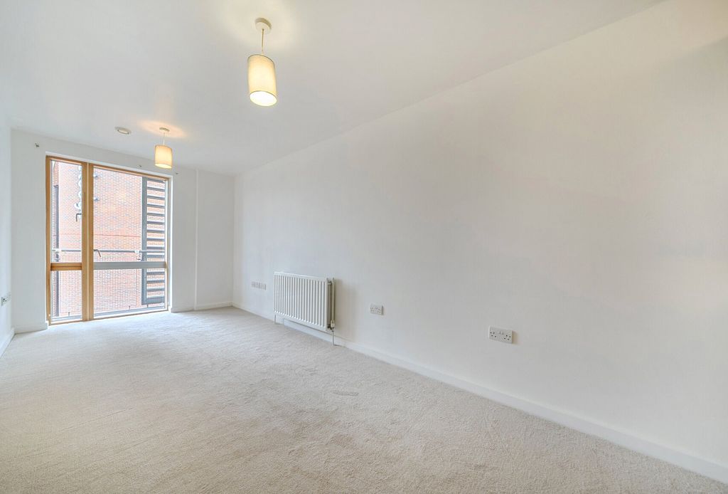 Property photo 2 of 9 1471069-5-6A1d82E...