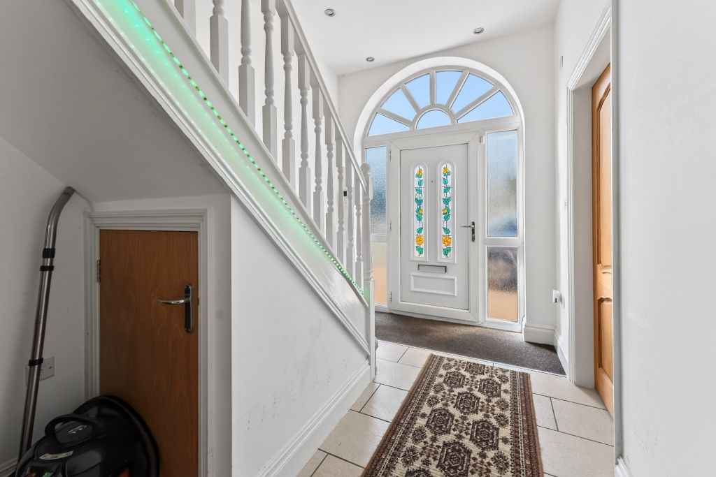 Property photo 3 of 29 Hall