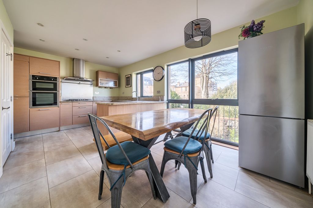 Property photo 3 of 16 Kitchen/Diner