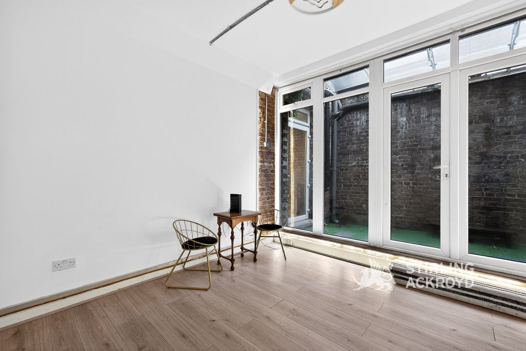 Property photo 3 of 19 Reception Room