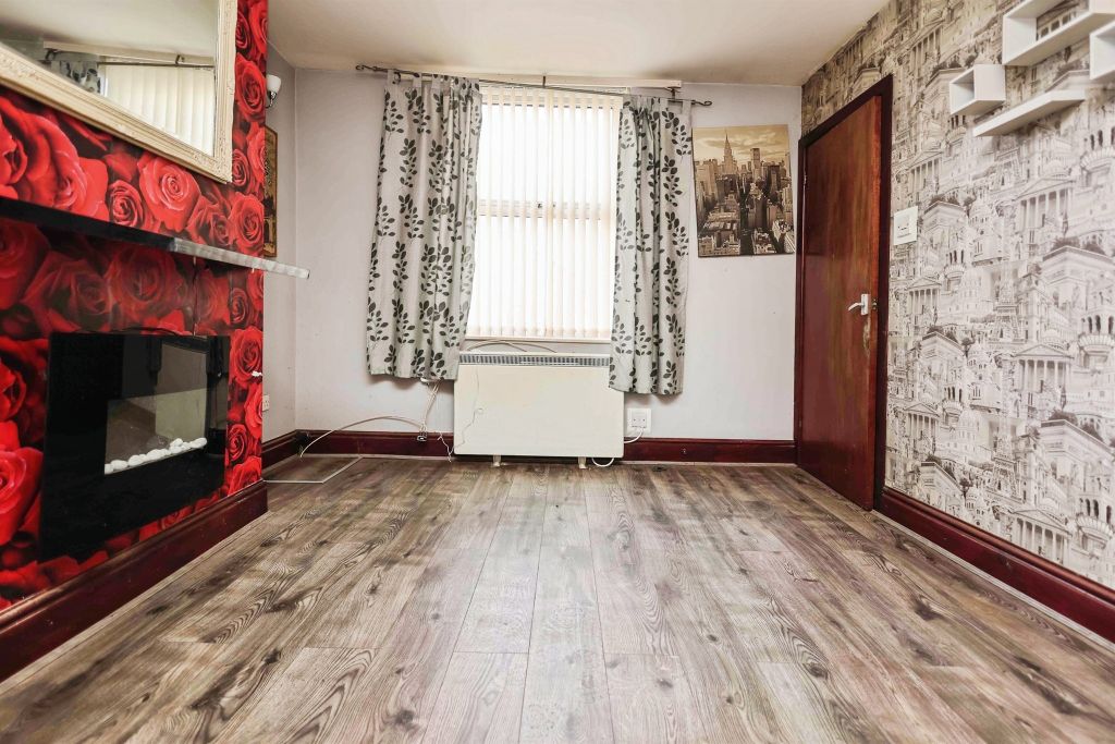 Property photo 3 of 7