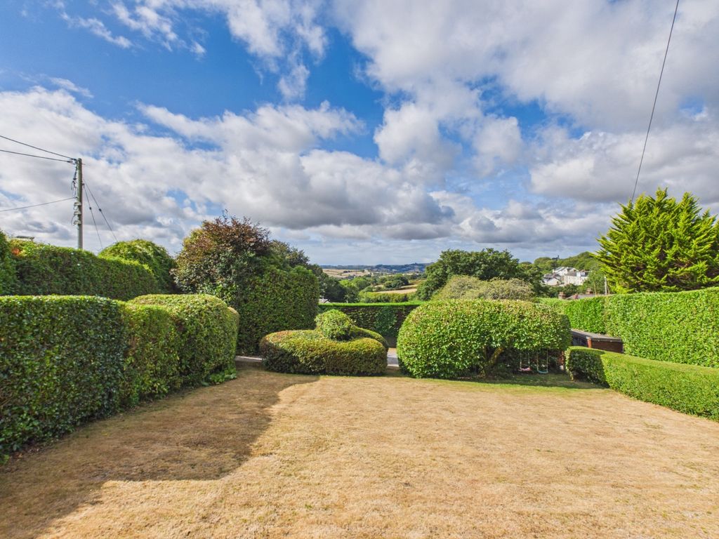 Property photo 1 of 16 Wood Park