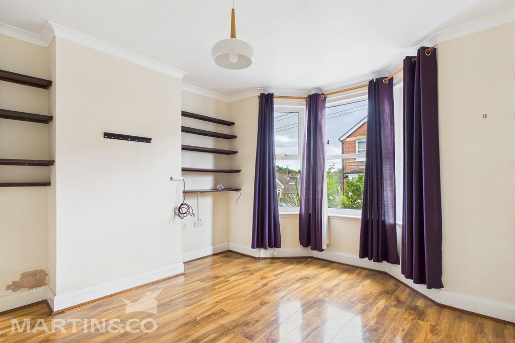 Property photo 3 of 15 Cam01953G0-Pr0105-Still001