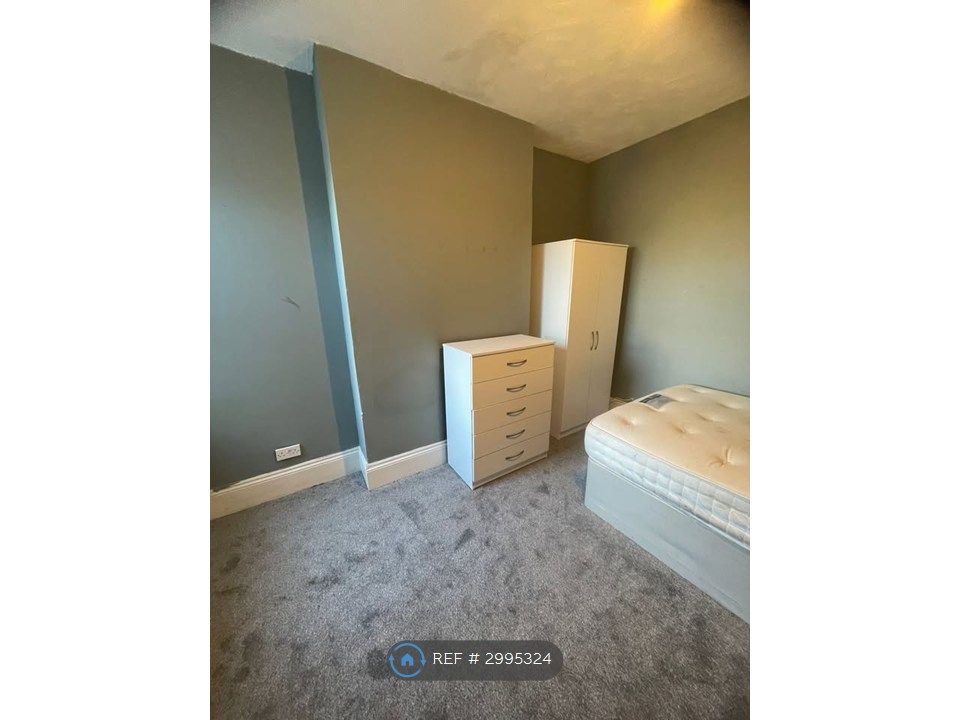 Property photo 2 of 3