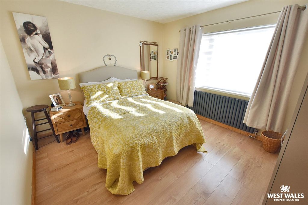Additional image 12 of 3 bed detached bungalow for saleSilverstream Drive, Hakin, Milford Haven SA73