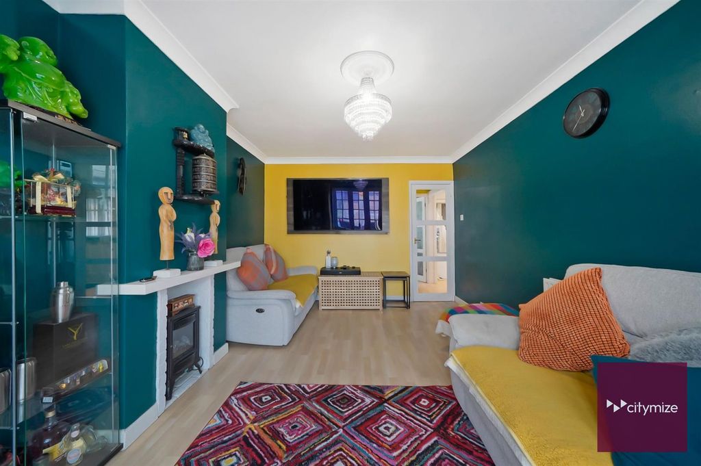 Property photo 1 of 18 Reception Room