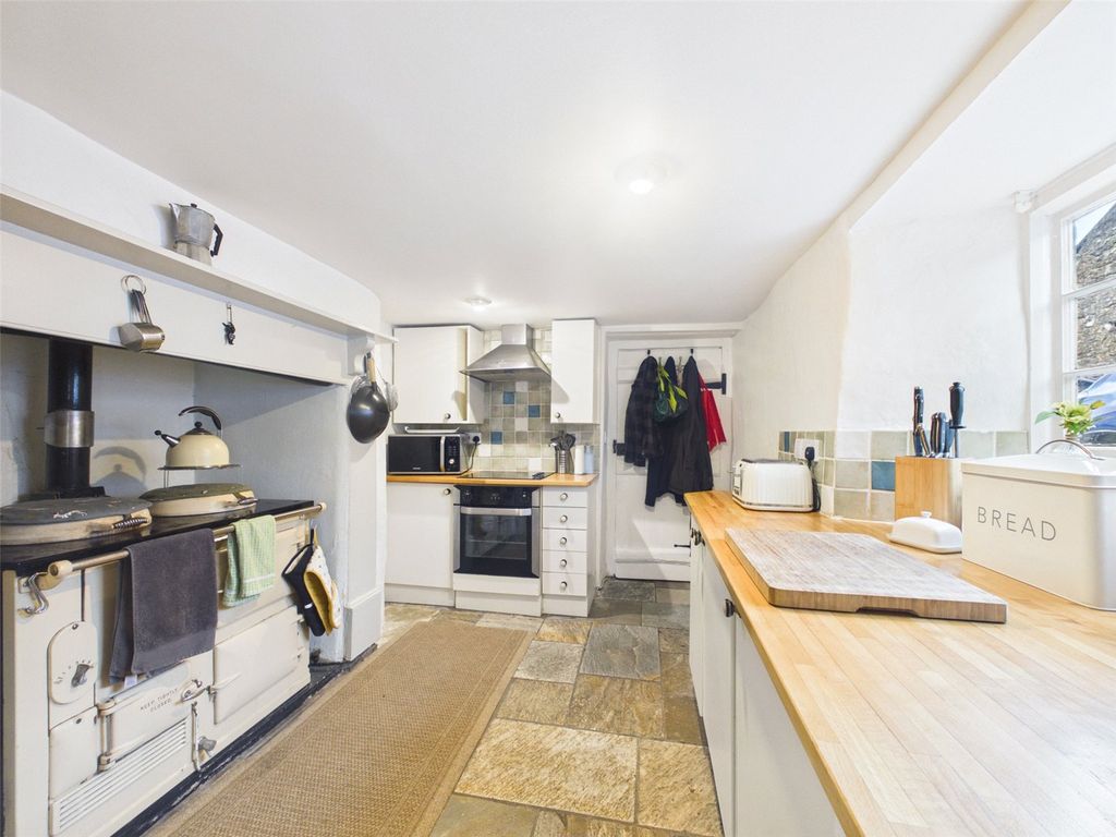 Property photo 2 of 37 Picture No. 87