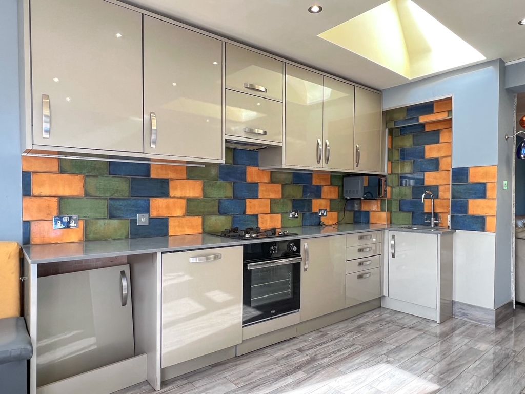 Property photo 2 of 49