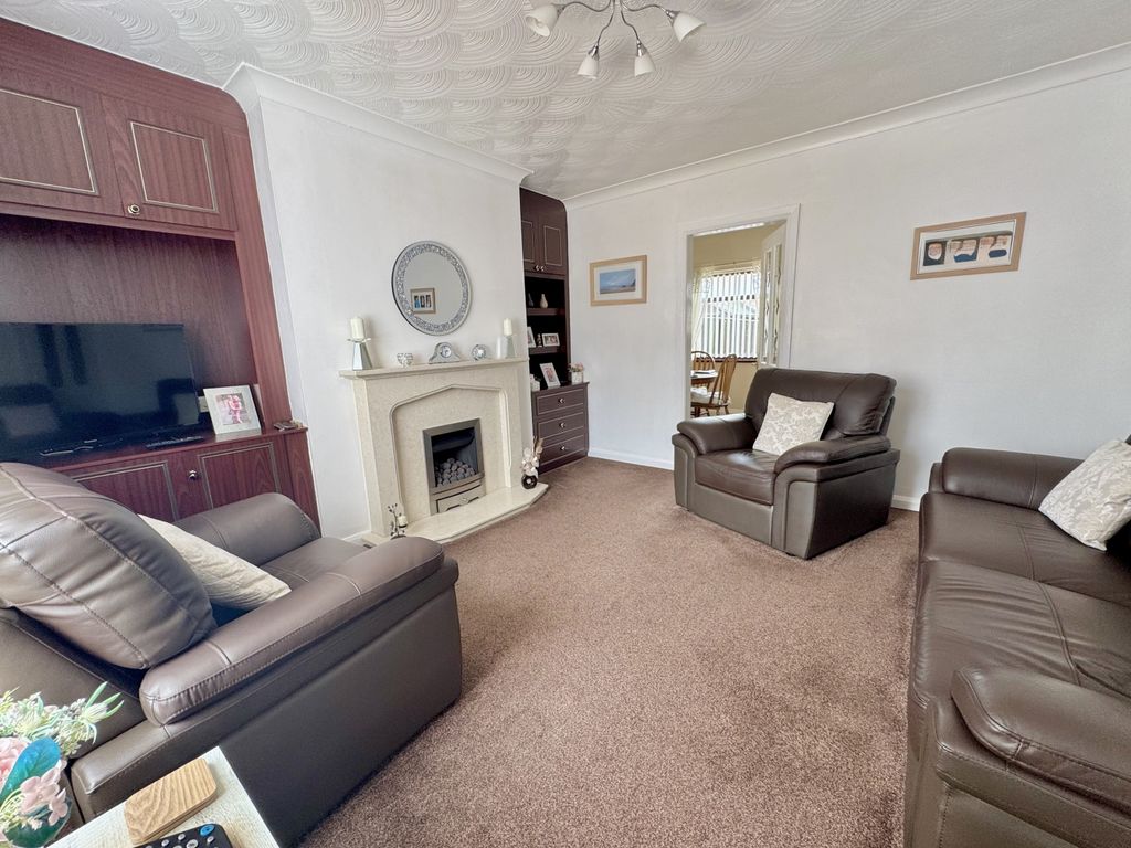Property photo 3 of 15 Img_1830