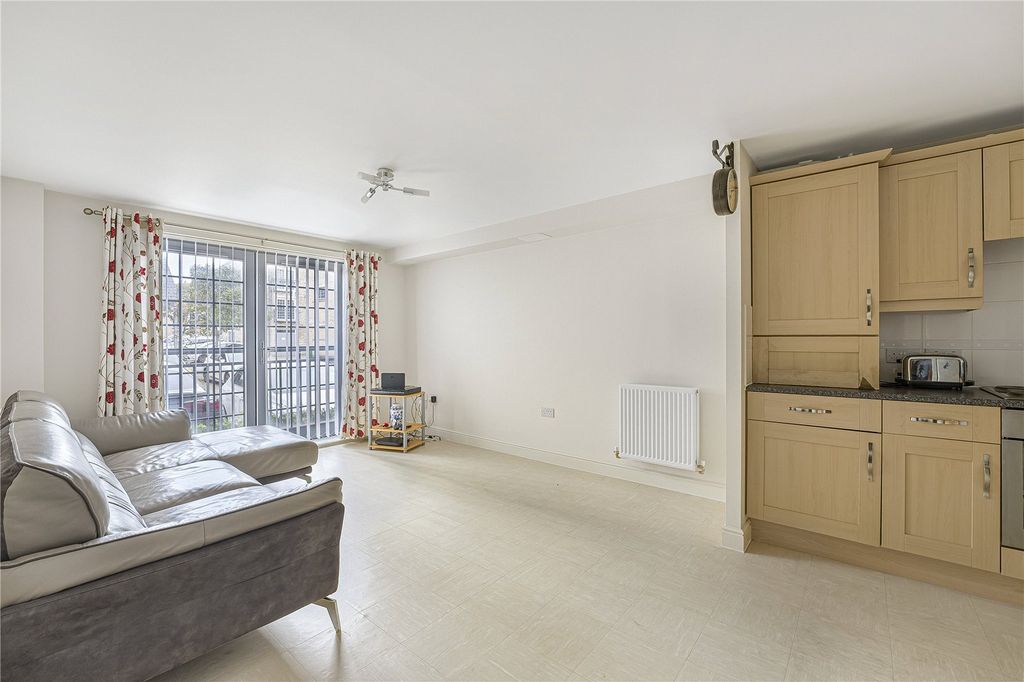 Property photo 2 of 23 Reception