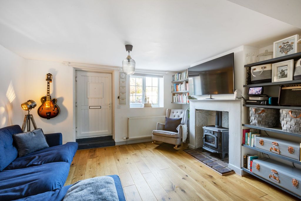 Property photo 2 of 14