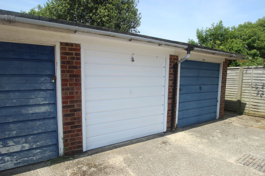 Property photo 1 of 3