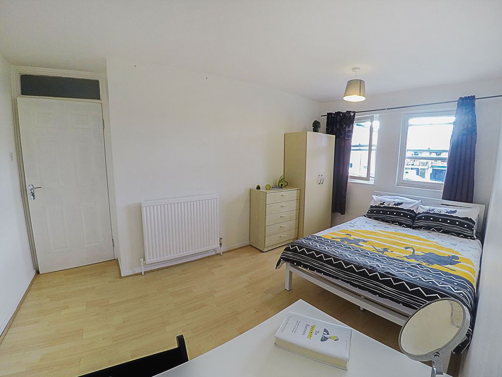 Property photo 1 of 8 Room 5- £845 Available Now