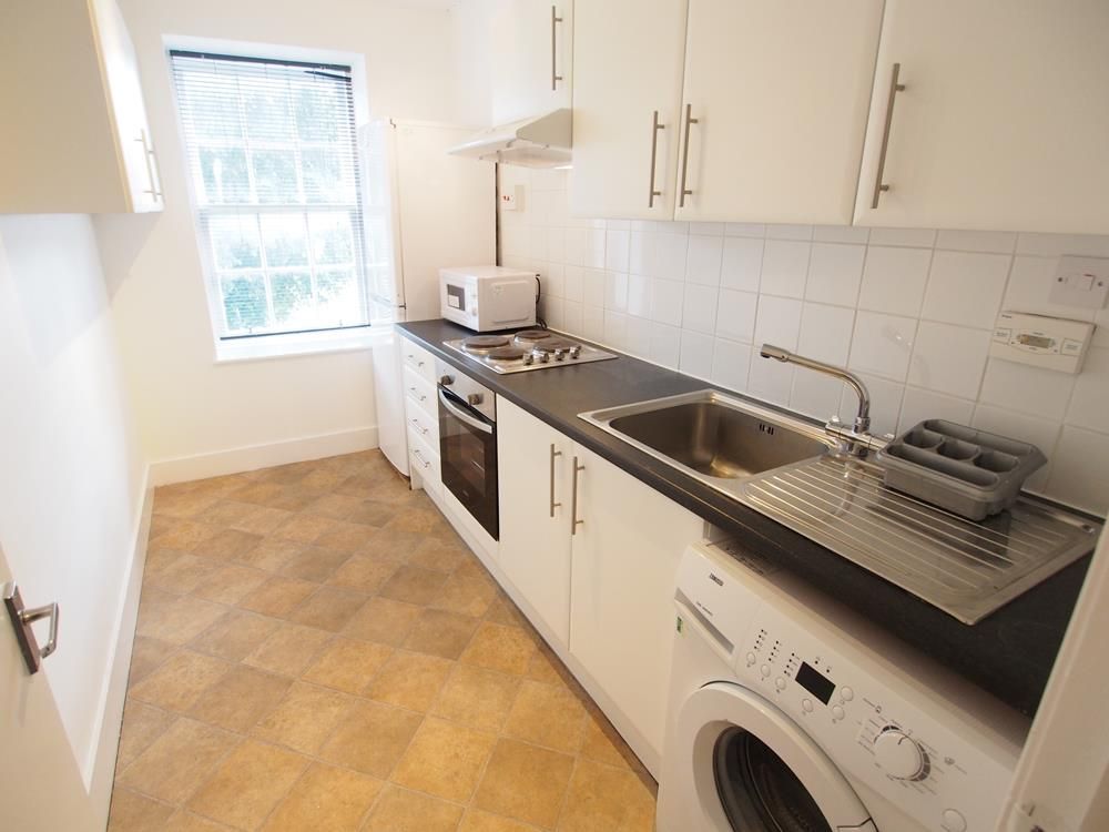 Property photo 3 of 5 Kitchen
