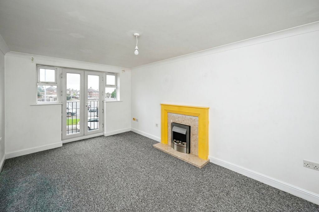 Property photo 3 of 13