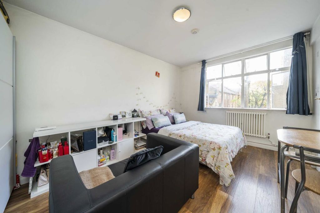 Property photo 2 of 4