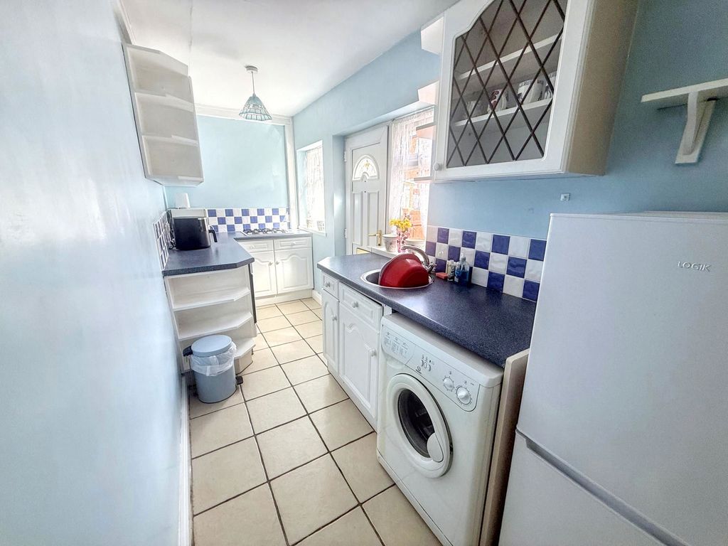 Property photo 3 of 12