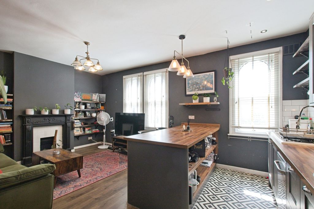 Property photo 1 of 19 Img_0474