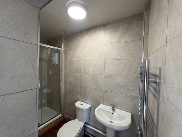 Property photo 2 of 10 Shower Room