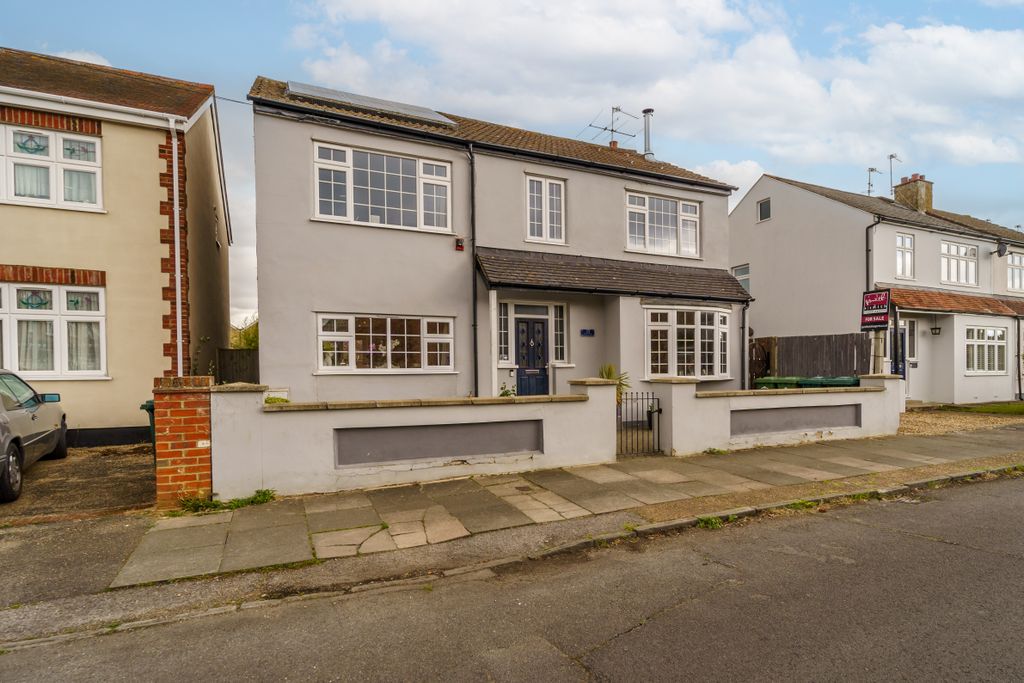 Property photo 2 of 22