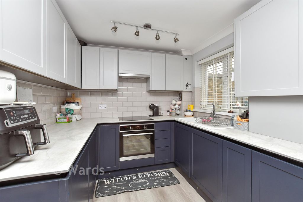 Property photo 2 of 12 Kitchen/Diner