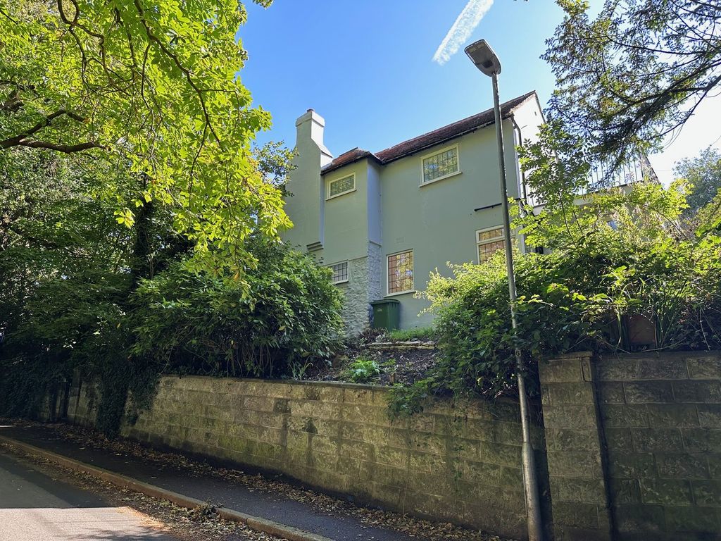 Property photo 1 of 14