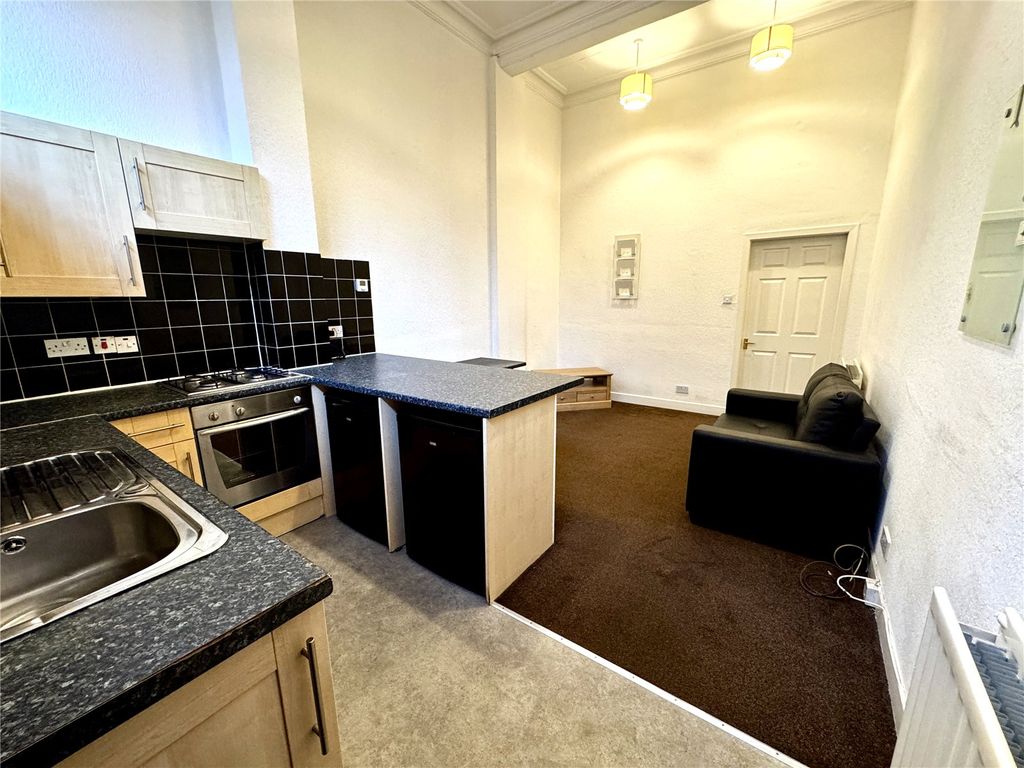 Property photo 3 of 11 Photo 3