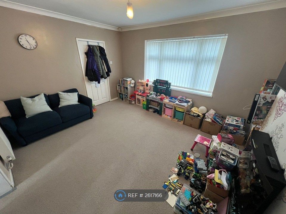 Property photo 2 of 9