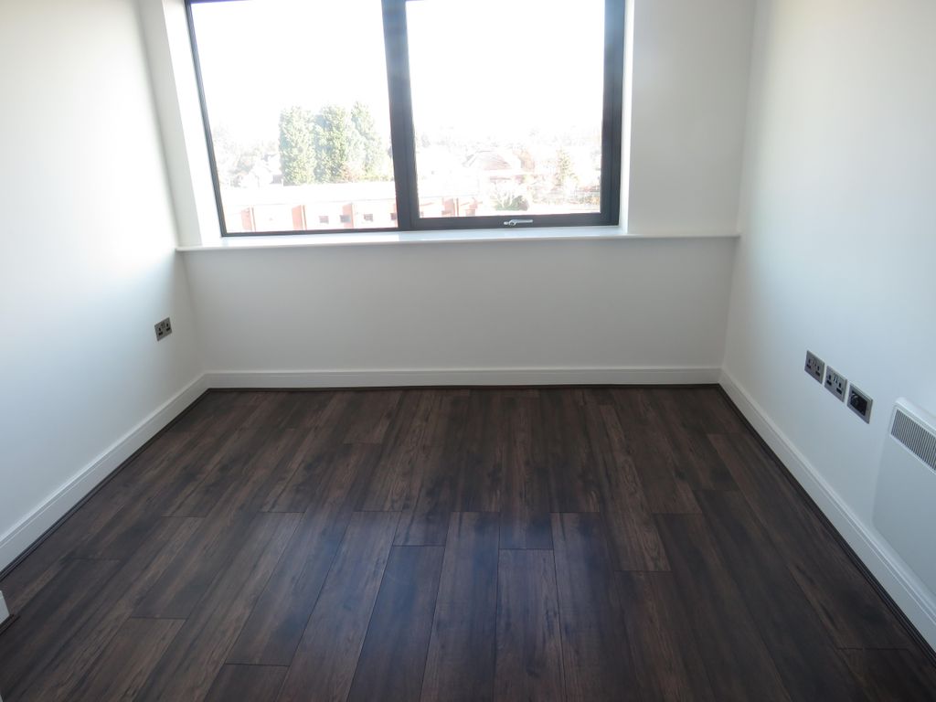 Property photo 3 of 6 Living Room