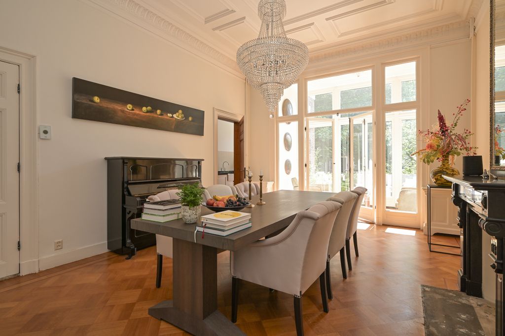 Property photo 3 of 49