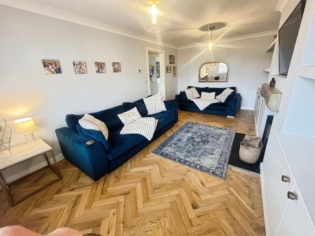 Property photo 2 of 20