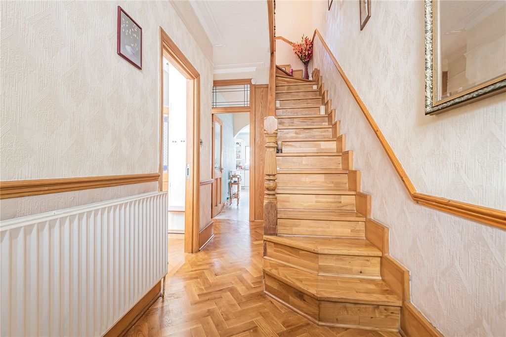 Property photo 2 of 20 Picture No. 17