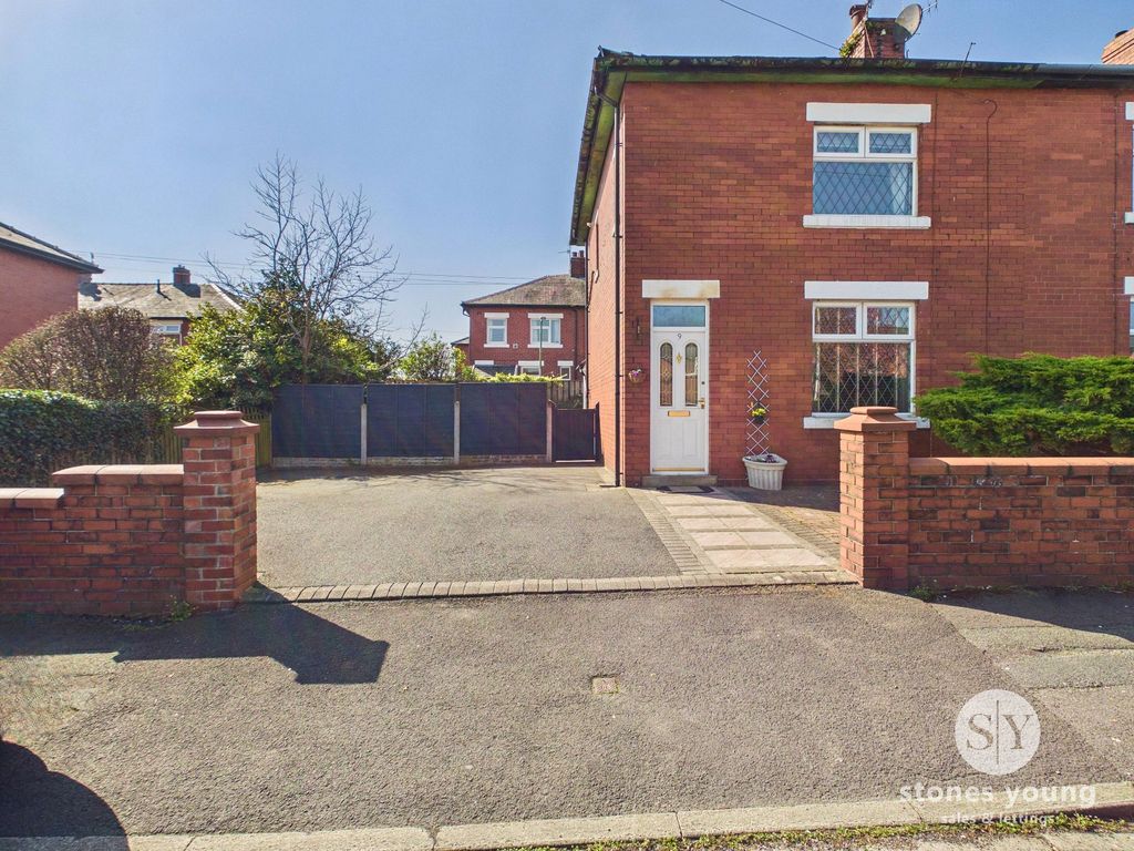 Property photo 1 of 23