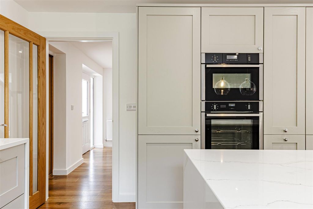 Property photo 3 of 52 L J Imaging-32.Jpg